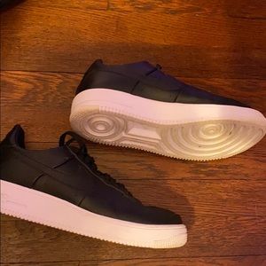 Size 10 men’s Nike air forces